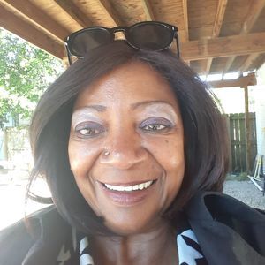 Meet your Posher, Hilda